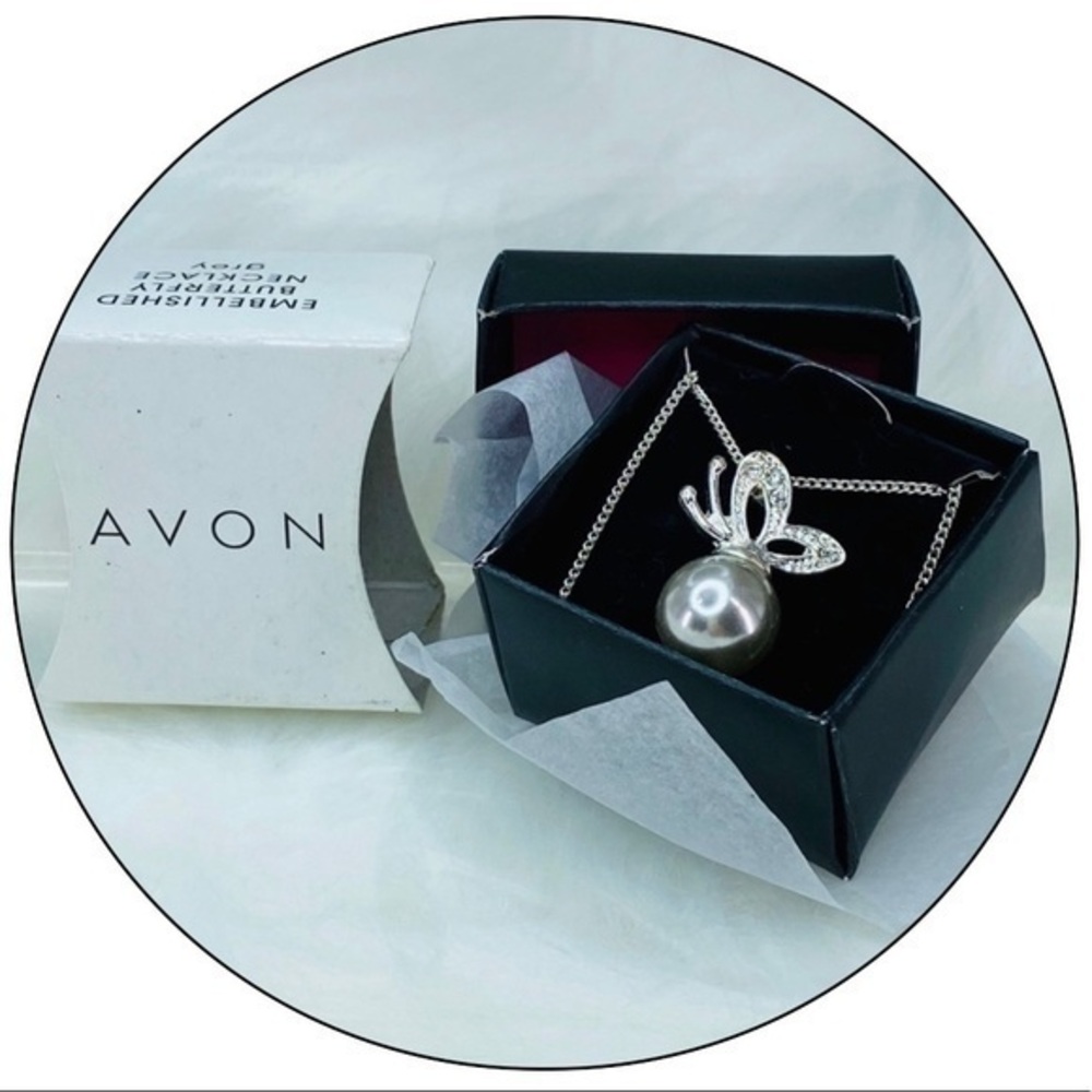 EMBELLISHED BUTTERFLY NECKLACE- Grey AVON